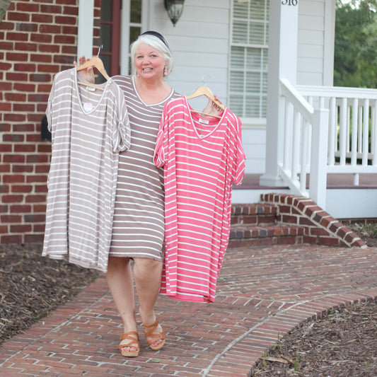 Rolled Short Sleeve V-Neck Dress in Curvy