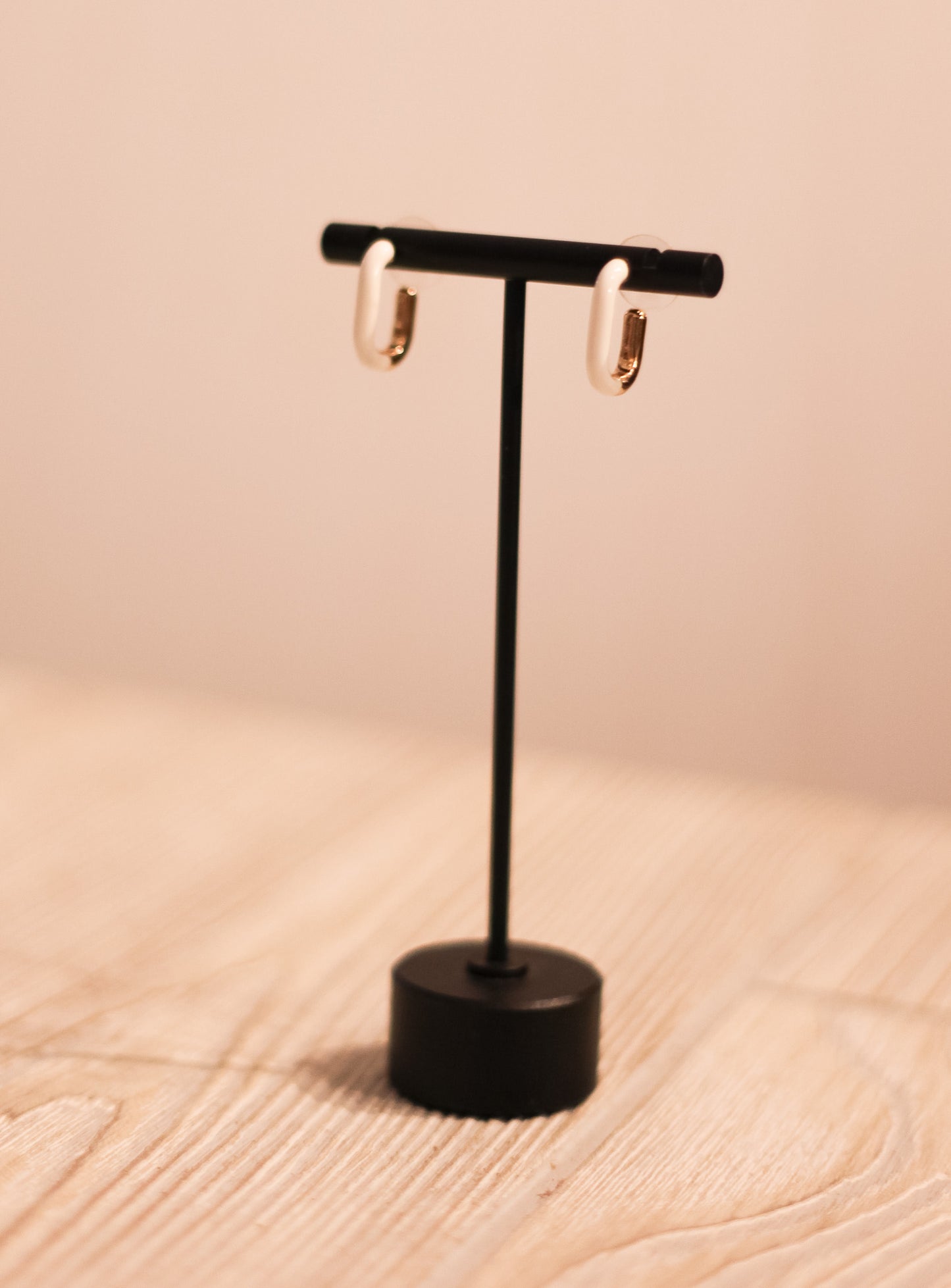 Enamel Oval Hoop Earrings - Shoppe3130
