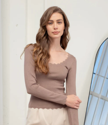 Scallop Scoop Neck Tank Top