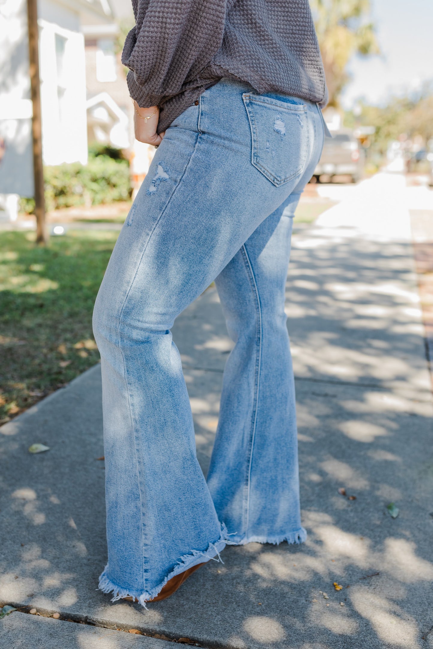 Mid Rise Frayed Hem Cello Super Flare