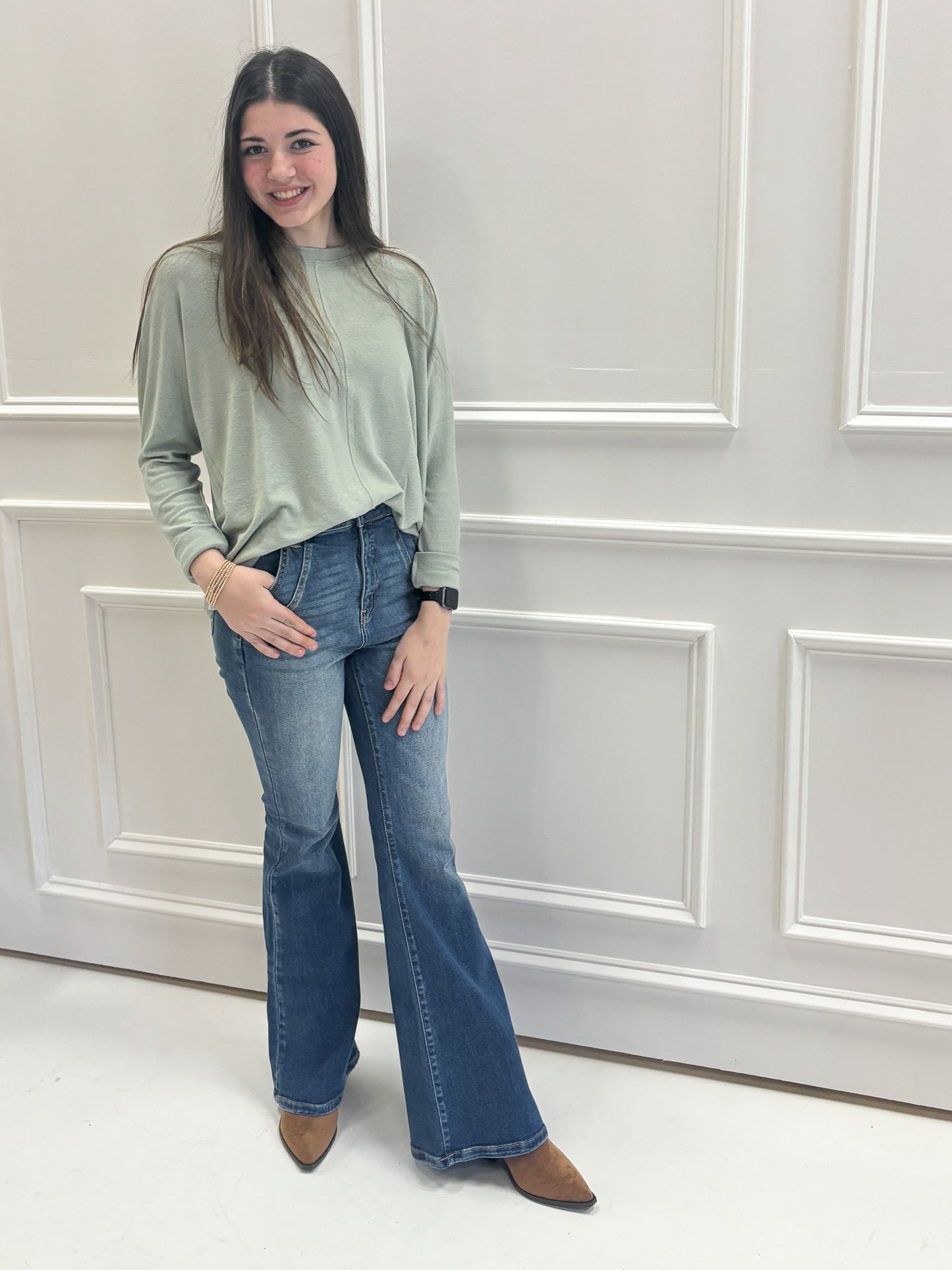 Olivia Basic Front Seam Long Sleeve Tee