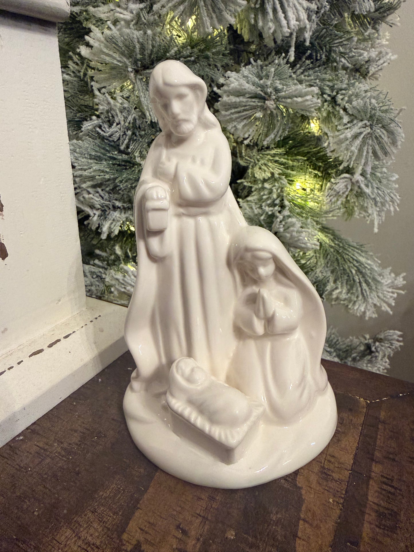 Stoneware Holy Family, White Nativity
