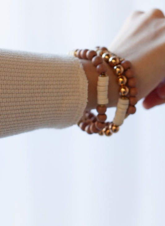 Mauve Wooden Bead Bracelet w Gold Accents - Shoppe3130