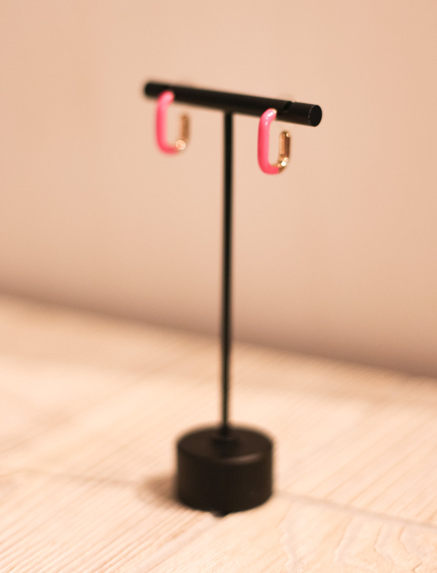 Enamel Oval Hoop Earrings - Shoppe3130