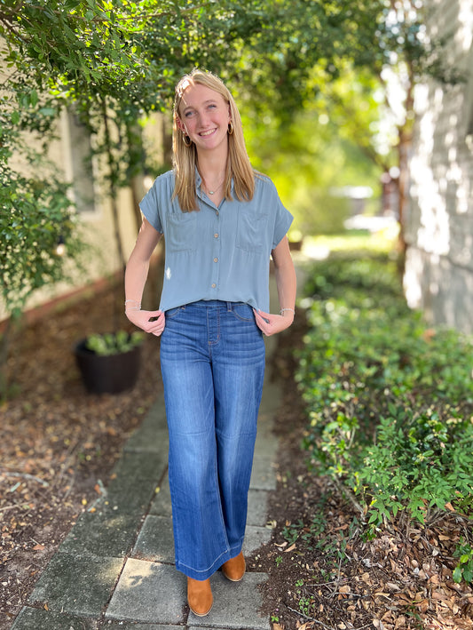 Lovely Remi Button Up Shirt Top in Curvy