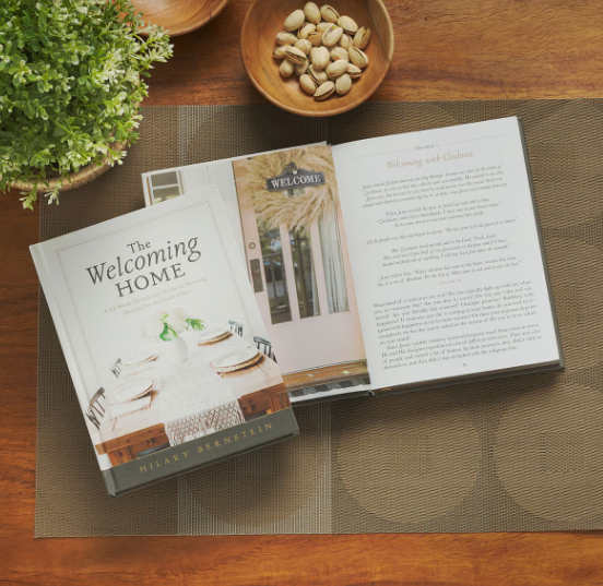 The Welcoming Home: A Devotional Guide to Showing Hospitality for God's Glory