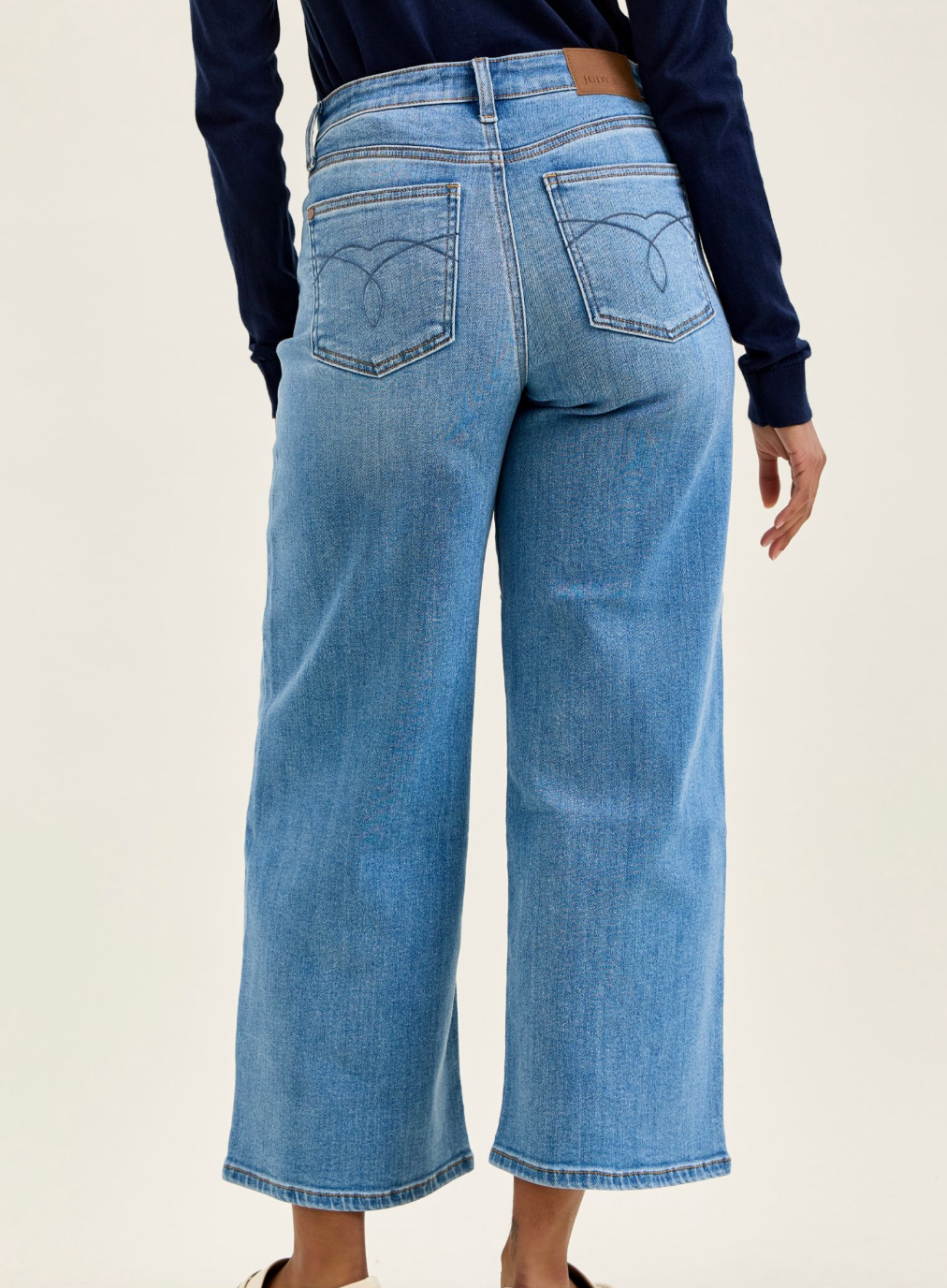 Claudia Ankle Wide Medium Ease Judy Blue Jeans in Curvy - Shoppe3130