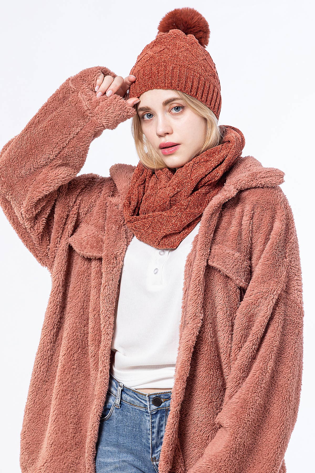 DOORBUSTER DEAL Minnie Knit Beanie and Scarf Set: Rust