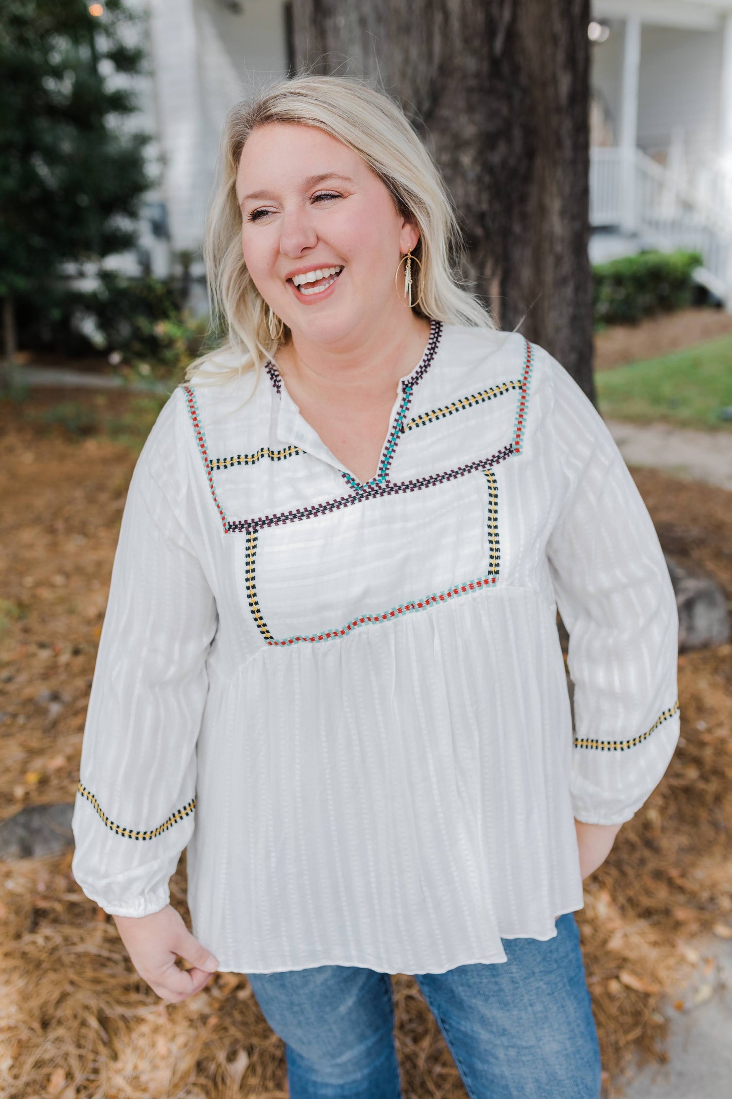Embroidered Puff Sleeve Top In Curvy