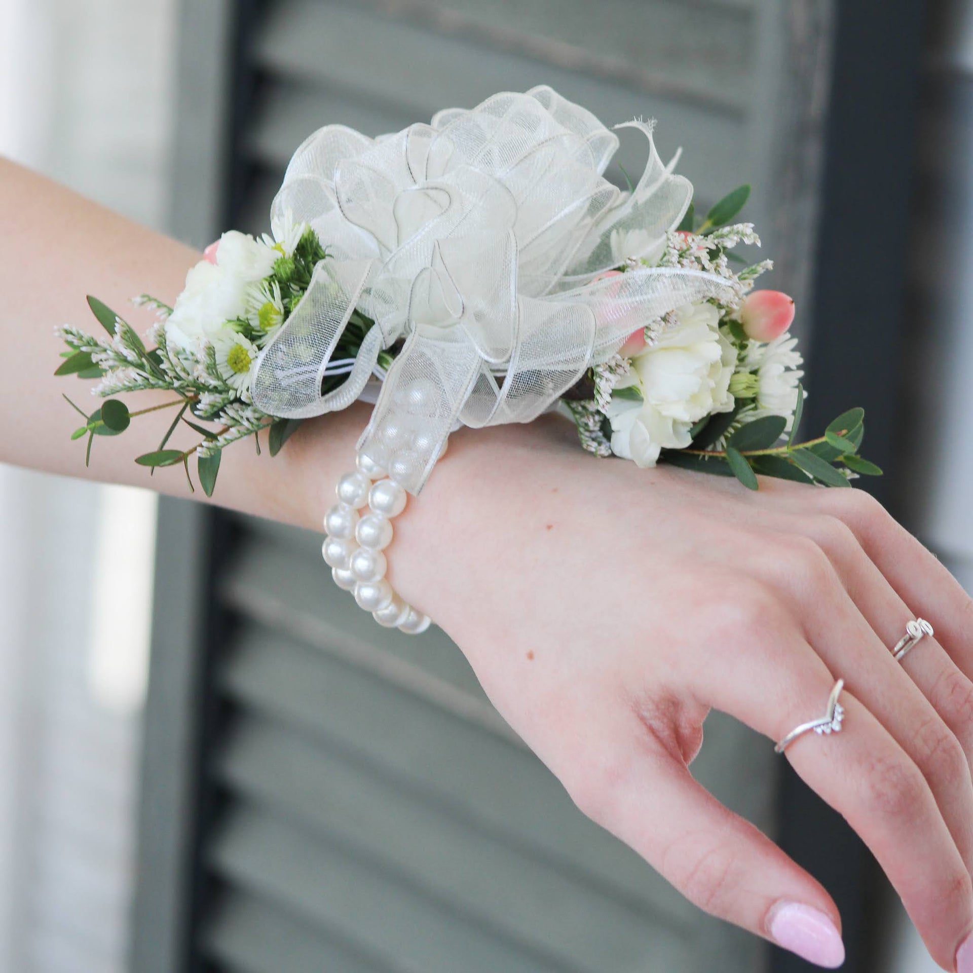 Wrist Corsage Fresh Florals – Shoppe3130