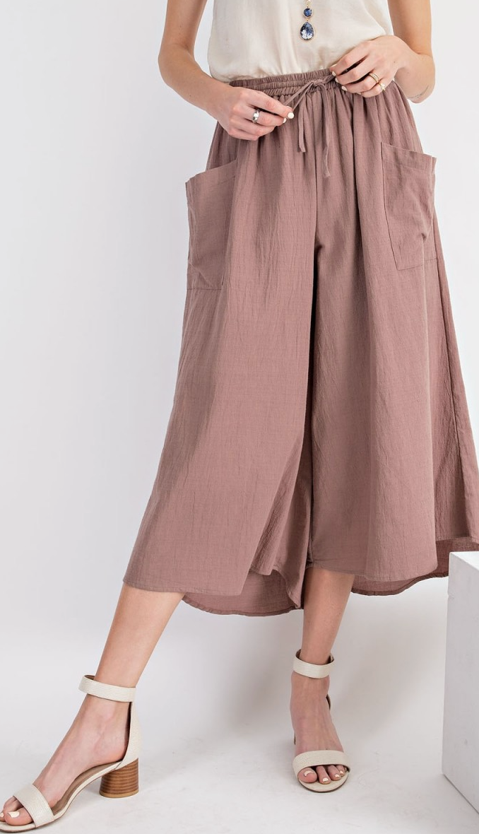 Go with The Flow Cropped Silhouette Pants
