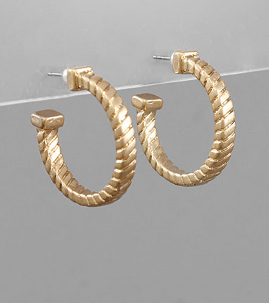 Willow Medium Hoop Earrings