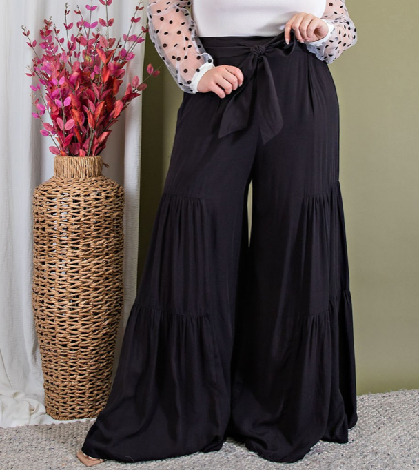 Curvy Comfy in the Cute Wide Leg Tiered Pants