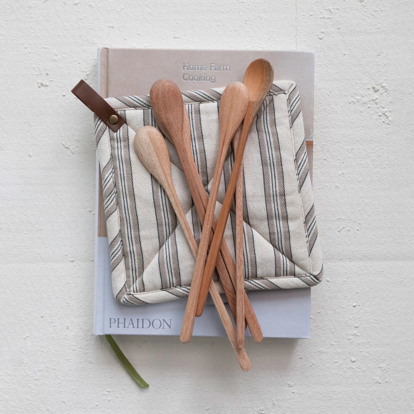 Woven Cotton Pot Holder & Leather Loop – Scents of Soy Candle Co.